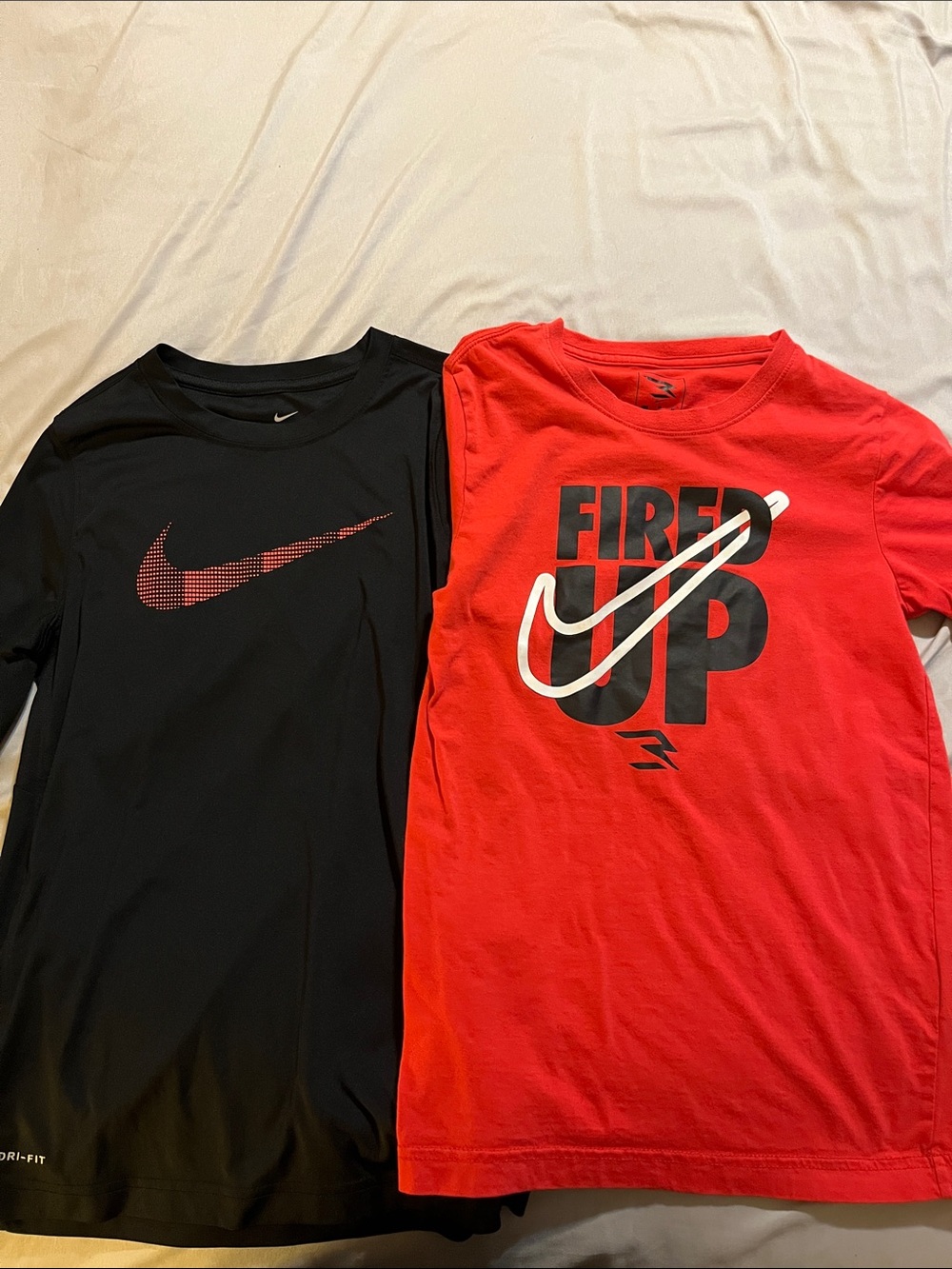 Nike Kids Short Sleeve and Long Sleeve Tees in Black and Red, Medium 10-12